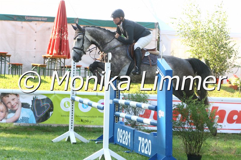 308M9258_Baertie_Springpferde A.JPG